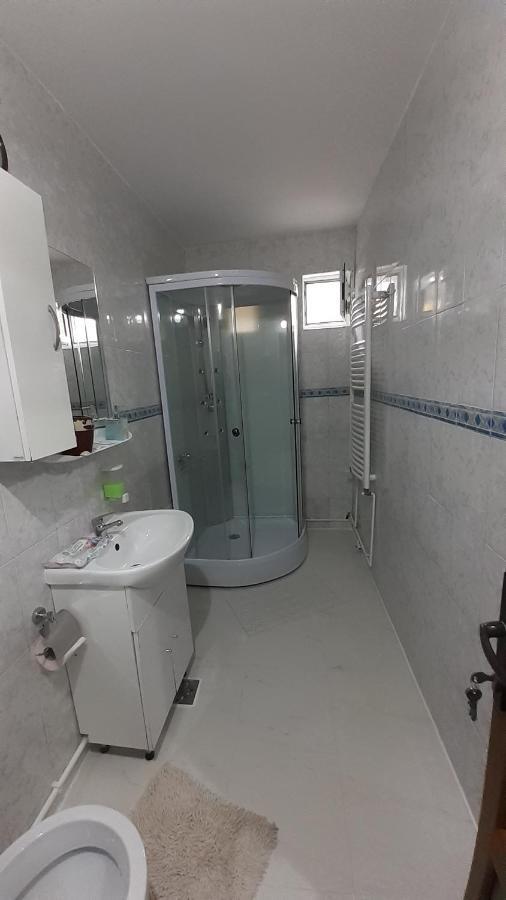 Garsoniera George Apartment Tirgu Ocna Luaran gambar